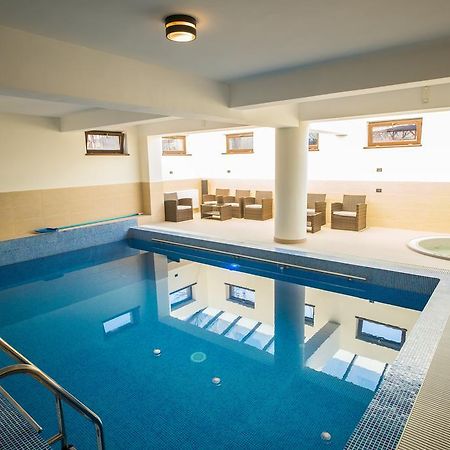 Pensiunea Royal Spa Piatra Neamţ Buitenkant foto