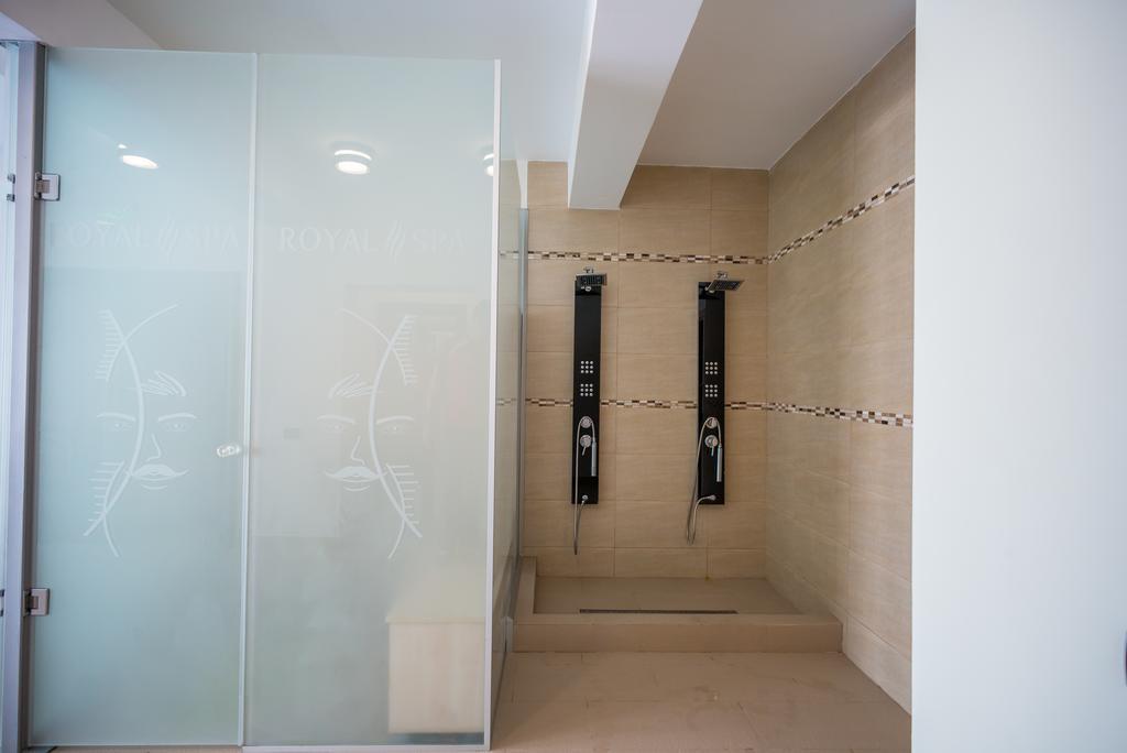Pensiunea Royal Spa Piatra Neamţ Buitenkant foto
