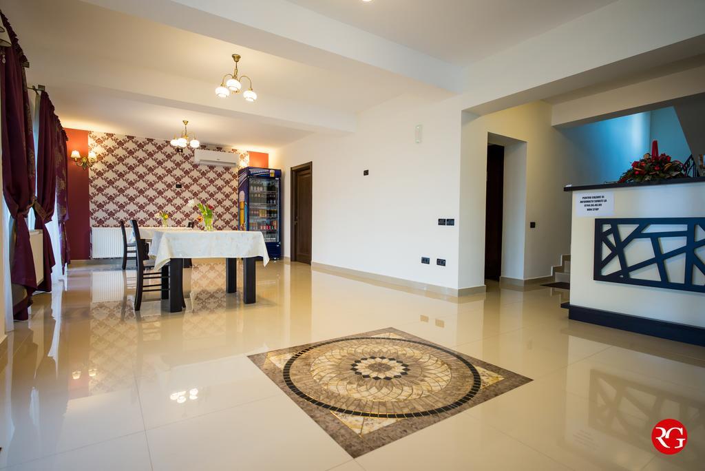Pensiunea Royal Spa Piatra Neamţ Buitenkant foto