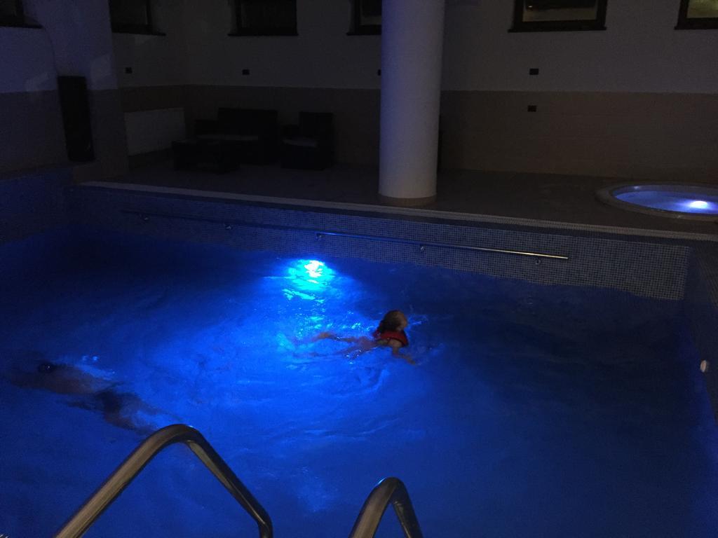 Pensiunea Royal Spa Piatra Neamţ Buitenkant foto