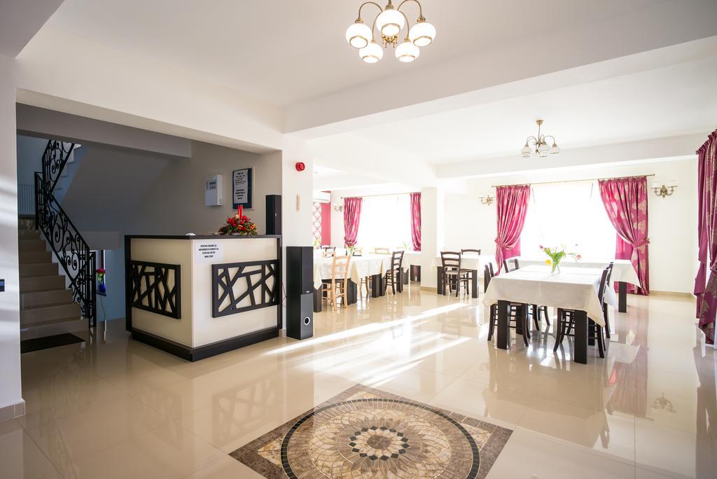 Pensiunea Royal Spa Piatra Neamţ Buitenkant foto