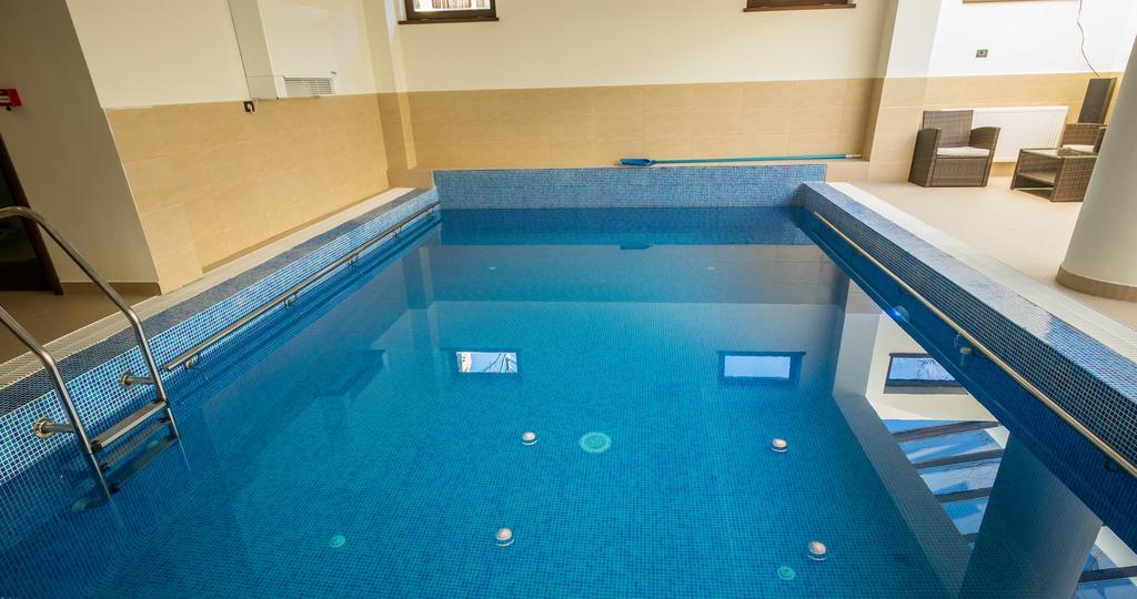 Pensiunea Royal Spa Piatra Neamţ Buitenkant foto