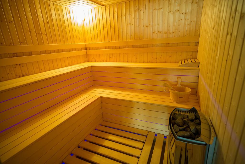 Pensiunea Royal Spa Piatra Neamţ Buitenkant foto